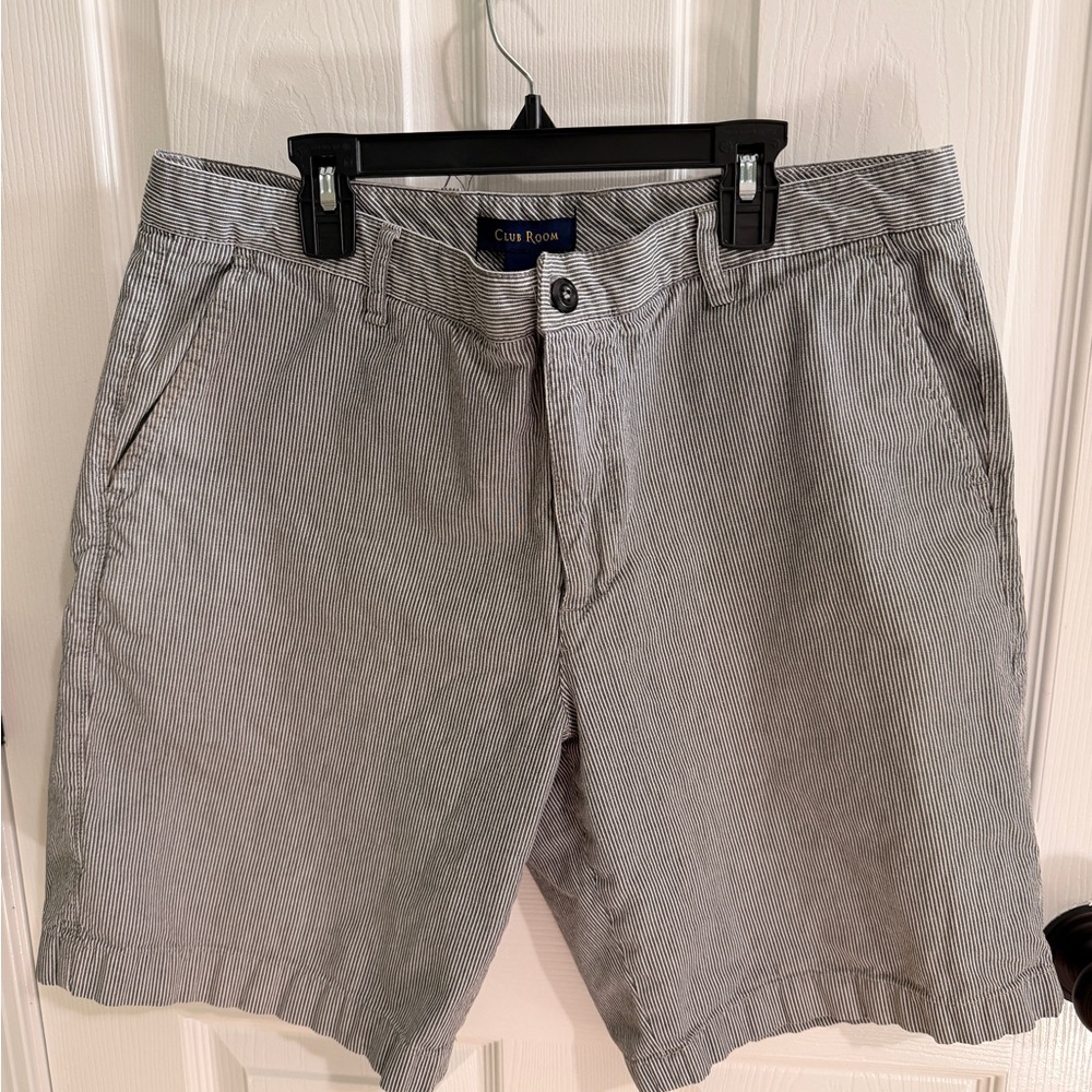 Club Room Men's Pinstripe Shorts in Gray